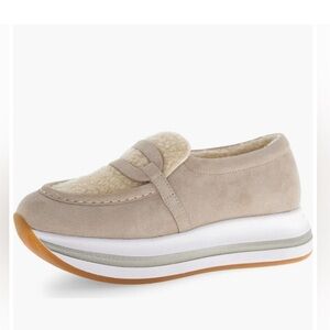 NWT VOILE BLANCHE MERRY Genuine Shearling Loafer in Light Beige